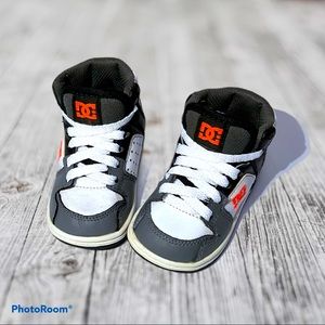 * 2 for 25 * Infant dc high top skateboard shoes